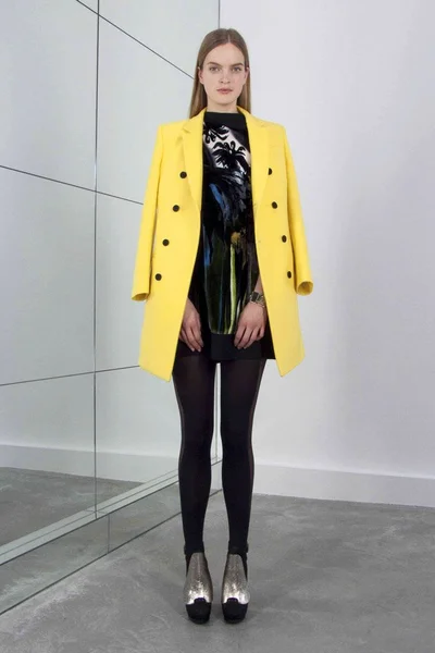 Look 18